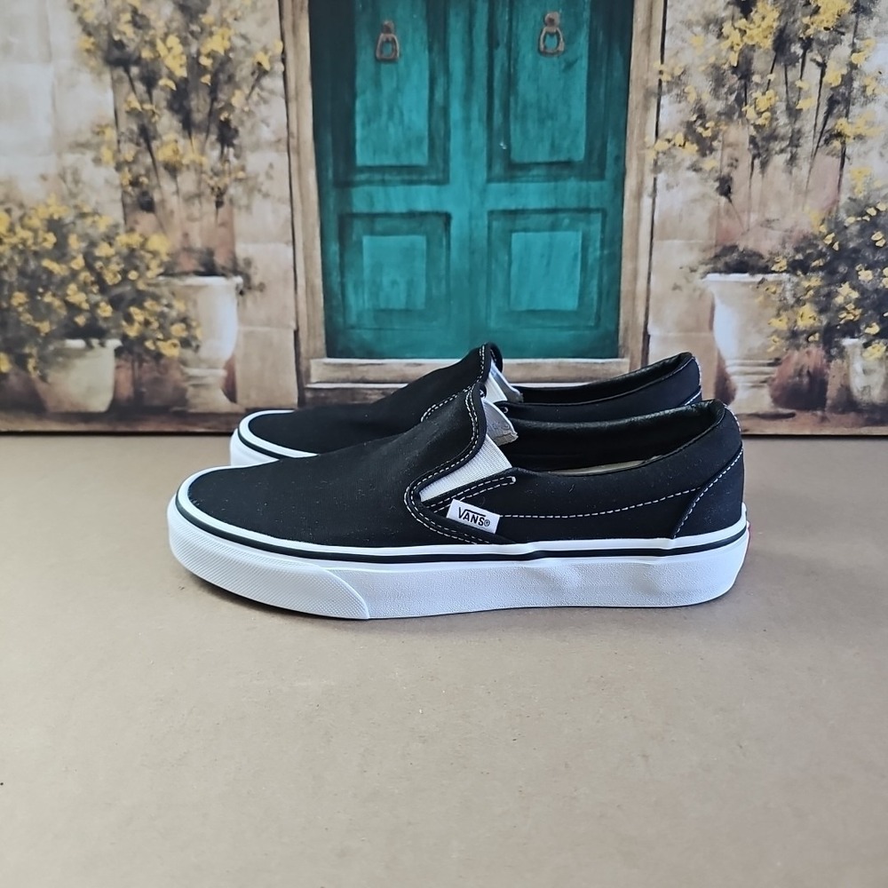 Vans Shoes Mens 7.5 Womens 9 Of The Wall Slip On Sneakers Black Canvas
